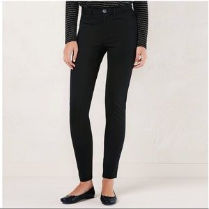 🆕 Black Skinny ponte pants